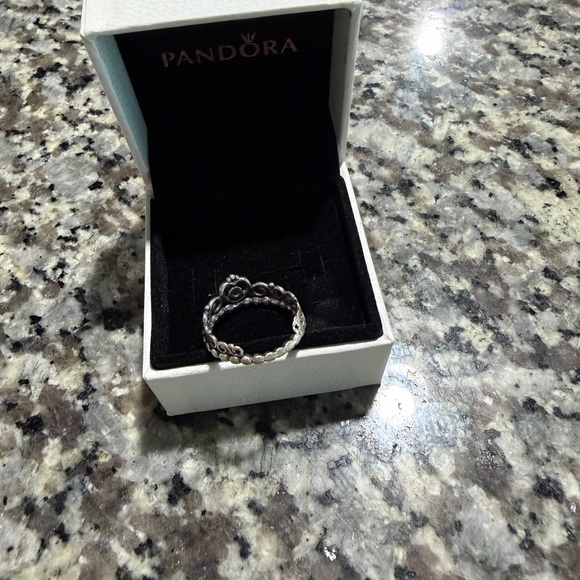 Pandora crown ring 6 - Picture 3 of 3